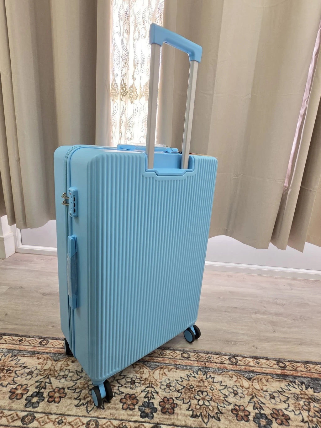 3PCS Hard Shell ABS Suitcase Set Travel 4 Wheels Cabin Luggage With TSA Lockroduct